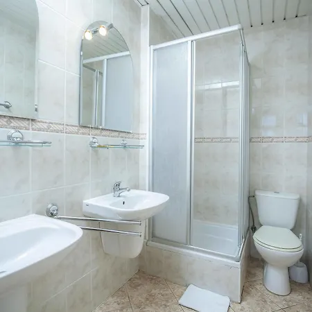 威拉怡东酒店 3*